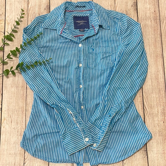 🌸 Clearance! 🌸 American Eagle Outfitters Striped Button Down Shirt Size 4 - Picture 1 of 5